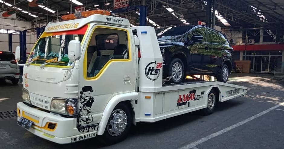 DEREK MOBIL JOGJA TOWING KIRIM MOBIL MURAH DI JOGJA 085101189443